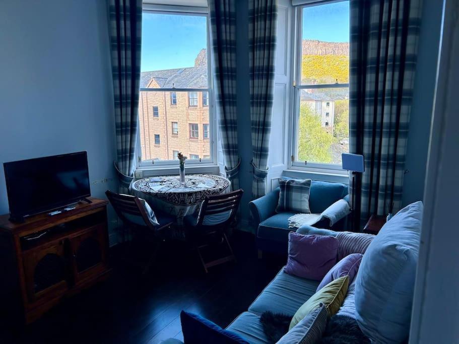 Edinburghs Arthurs Seat View Extérieur photo