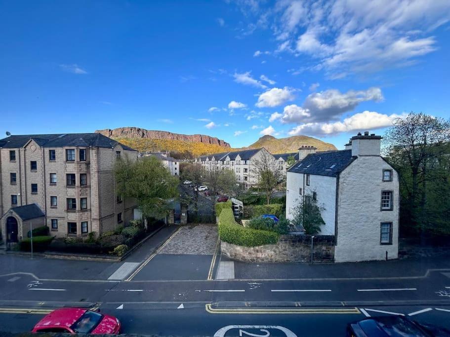 Edinburghs Arthurs Seat View Extérieur photo